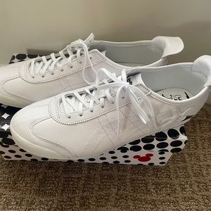 REDUCED Onitsuka Tiger Mexico 66 x Disney, Size 12
